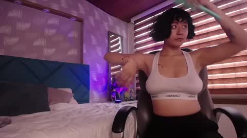 Michelle online show from February 11, 1:09 pm