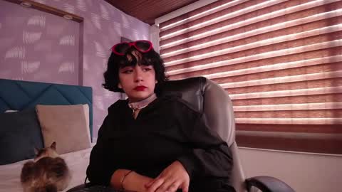 Michelle online show from February 13, 4:07 pm