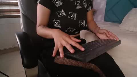 Michelle online show from March 6, 7:21 pm