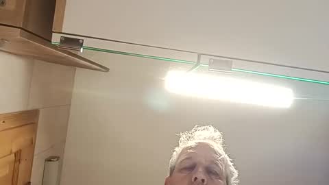 moos1 online show from March 16, 5:35 am