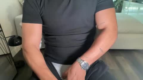 mora594574 online show from March 21, 9:40 pm