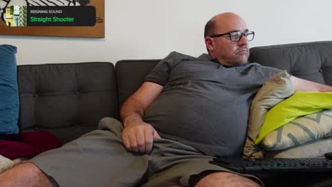 Ce nest pas Mordecai online show from December 27, 8:24 am