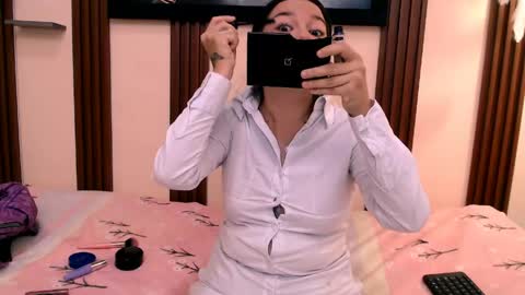 alexia online show from April 18, 7:40 pm