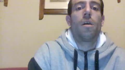 Snapshot of morenikoo26 chatting on May 9, 10:15 pm morenikoo26 online show from May 9, 10:15 pm