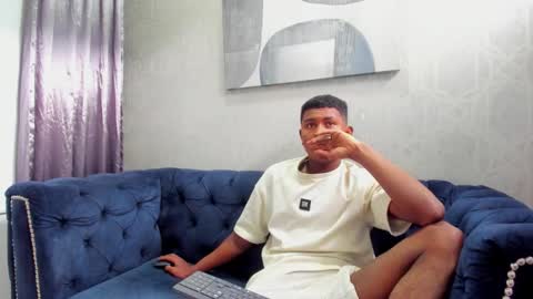 Snapshot of morenitodigno chatting on November 1, 7:49 pm Mmorenito online show from November 1, 7:49 pm