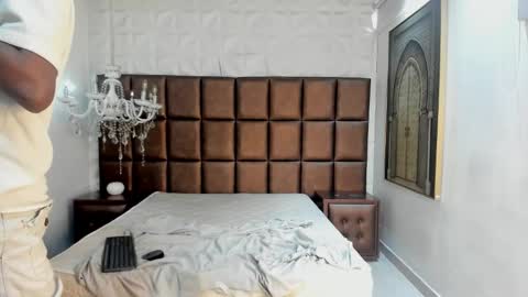 Snapshot of morenitodigno chatting on January 8, 6:54 pm Mmorenito online show from January 8, 6:54 pm