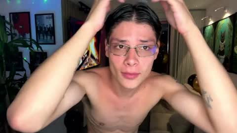 Snapshot of morgan_hiller chatting on March 30, 12:55 am online show from March 30, 12:55 am
