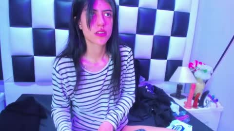 Snapshot of morganasmit_ chatting on July 11, 2:53 pm morganasmit_ online show from July 11, 2:53 pm