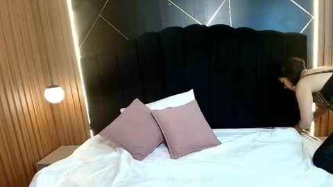 Snapshot of moriahstorm chatting on February 21, 12:17 pm Moriah online show from February 21, 12:17 pm