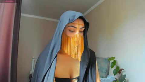 Snapshot of moroccan_diamond_ chatting on October 12, 7:51 am Medina online show from October 12, 7:51 am