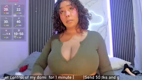 Snapshot of morochaa_fire chatting on April 26, 11:19 am Morocha online show from April 26, 11:19 am
