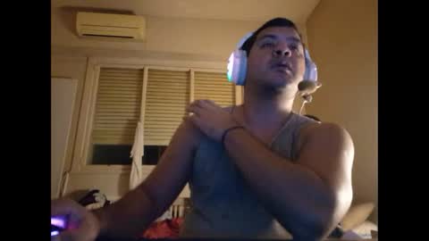 Snapshot of morocho777 chatting on December 9, 4:23 am Bruno online show from December 9, 4:23 am