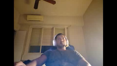 Snapshot of morocho777 chatting on February 27, 4:31 am Bruno online show from February 27, 4:31 am