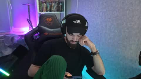 Snapshot of mortifelss chatting on October 5, 12:42 am mortifelss online show from October 5, 12:42 am