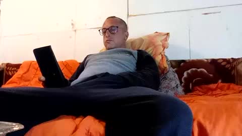 Snapshot of mospeleu chatting on July 27, 5:47 am Nomadu online show from July 27, 5:47 am