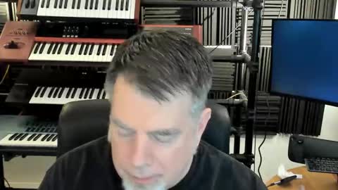 mostly_unbothered online show from November 11, 9:42 am