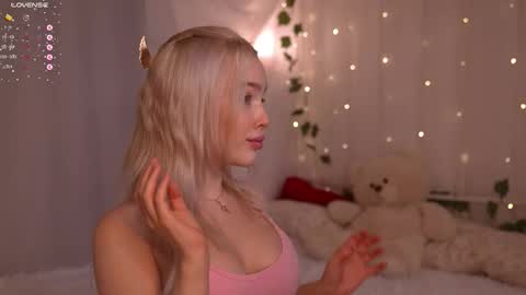 Snapshot of mother__of__dragons chatting on September 12, 11:37 pm Deni and Jett my weekly schedule online show from September 12, 11:37 pm