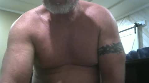 Snapshot of motorguy08 chatting on March 24, 3:22 am motorguy08 online show from March 24, 3:22 am