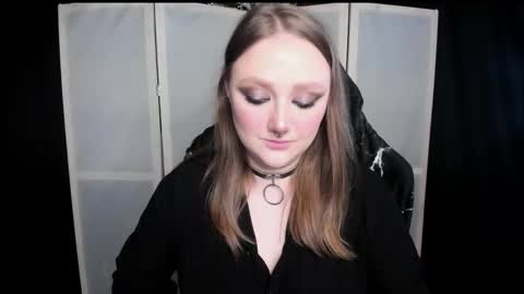 Snapshot of motorkate chatting on March 12, 3:51 pm motorkate online show from March 12, 3:51 pm