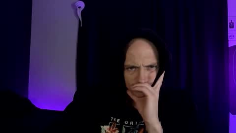 mount_vesuvius online show from October 25, 4:02 pm