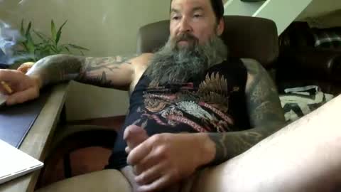 Snapshot of mountainman69696 chatting on June 14, 4:20 pm mountainman69696 online show from June 14, 4:20 pm