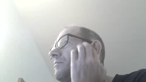 Snapshot of moviem1978 chatting on March 16, 4:33 pm Frederik online show from March 16, 4:33 pm