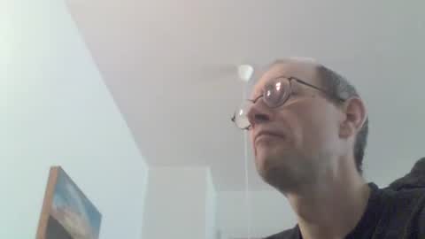 Snapshot of moviem1978 chatting on May 12, 8:55 am Frederik online show from May 12, 8:55 am