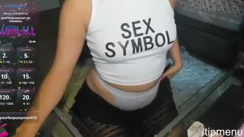 Snapshot of moxiexfoxie chatting on July 31, 5:45 pm moxieXfoxie online show from July 31, 5:45 pm