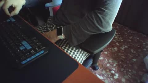 Snapshot of mr0699hotboy chatting on November 4, 11:20 am mr0699hotboy online show from November 4, 11:20 am