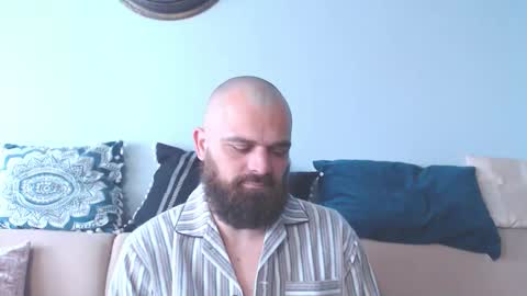 Snapshot of mr_alpacino chatting on November 17, 8:20 am mr_alpacino online show from November 17, 8:20 am