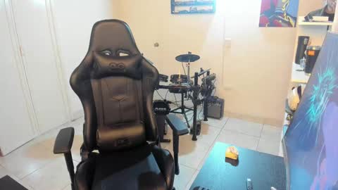 Snapshot of mr_andresr chatting on February 13, 4:11 am Andy online show from February 13, 4:11 am