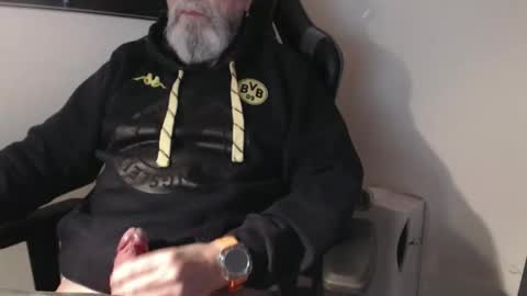 mr_boombastic2021 online show from November 8, 11:43 am