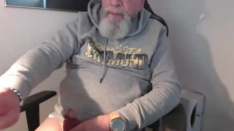 Snapshot of mr_boombastic2021 chatting on April 11, 9:02 am mr_boombastic2021 online show from April 11, 9:02 am