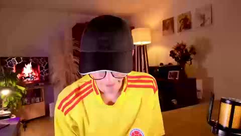 Mr Evans online show from September 25, 5:16 pm