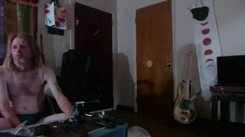 Snapshot of mr_happy12 chatting on November 2, 10:39 am mr_happy12 online show from November 2, 10:39 am