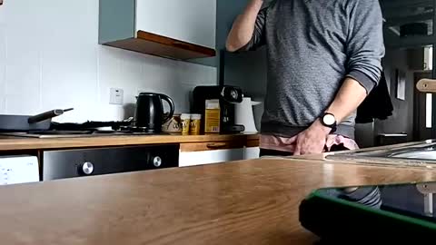 mr_i_ online show from February 1, 10:05 am