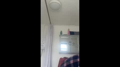 Snapshot of mr_i_ chatting on May 15, 8:54 am mr_i_ online show from May 15, 8:54 am