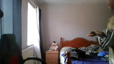 Snapshot of mr_i_ chatting on June 22, 7:44 pm mr_i_ online show from June 22, 7:44 pm