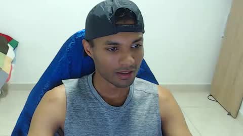 Snapshot of mr_max__ chatting on February 18, 12:34 pm Max online show from February 18, 12:34 pm