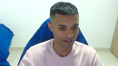 Snapshot of mr_max__ chatting on February 22, 1:07 am Max online show from February 22, 1:07 am