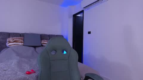 MIKEE online show from November 21, 3:16 am