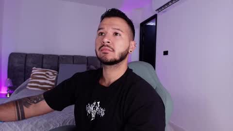 MIKEE online show from November 25, 3:06 am