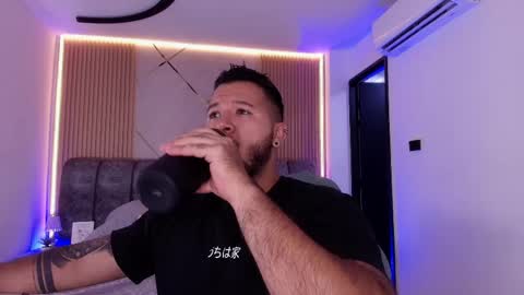 MIKEE online show from April 17, 3:09 am