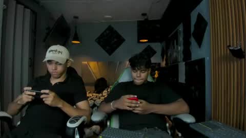 Snapshot of mr_mois chatting on June 13, 5:38 am mr_mois online show from June 13, 5:38 am
