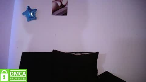 Snapshot of mr_mrscurie chatting on February 14, 1:23 am Mr Mrs Curie online show from February 14, 1:23 am