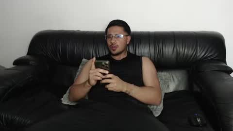 Snapshot of mr_real_aaron chatting on July 20, 8:17 am AARON online show from July 20, 8:17 am