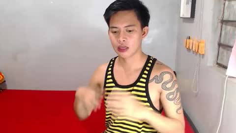 Snapshot of mr_squidcock chatting on October 26, 1:17 pm KYLE online show from October 26, 1:17 pm