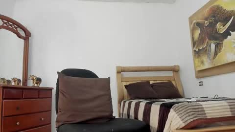 mr_stiven_ online show from March 4, 4:18 am