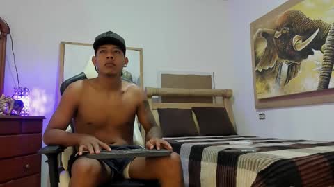 mr_stiven_ online show from March 13, 4:08 am