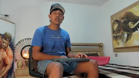 mr_stiven_ online show from April 4, 4:11 am